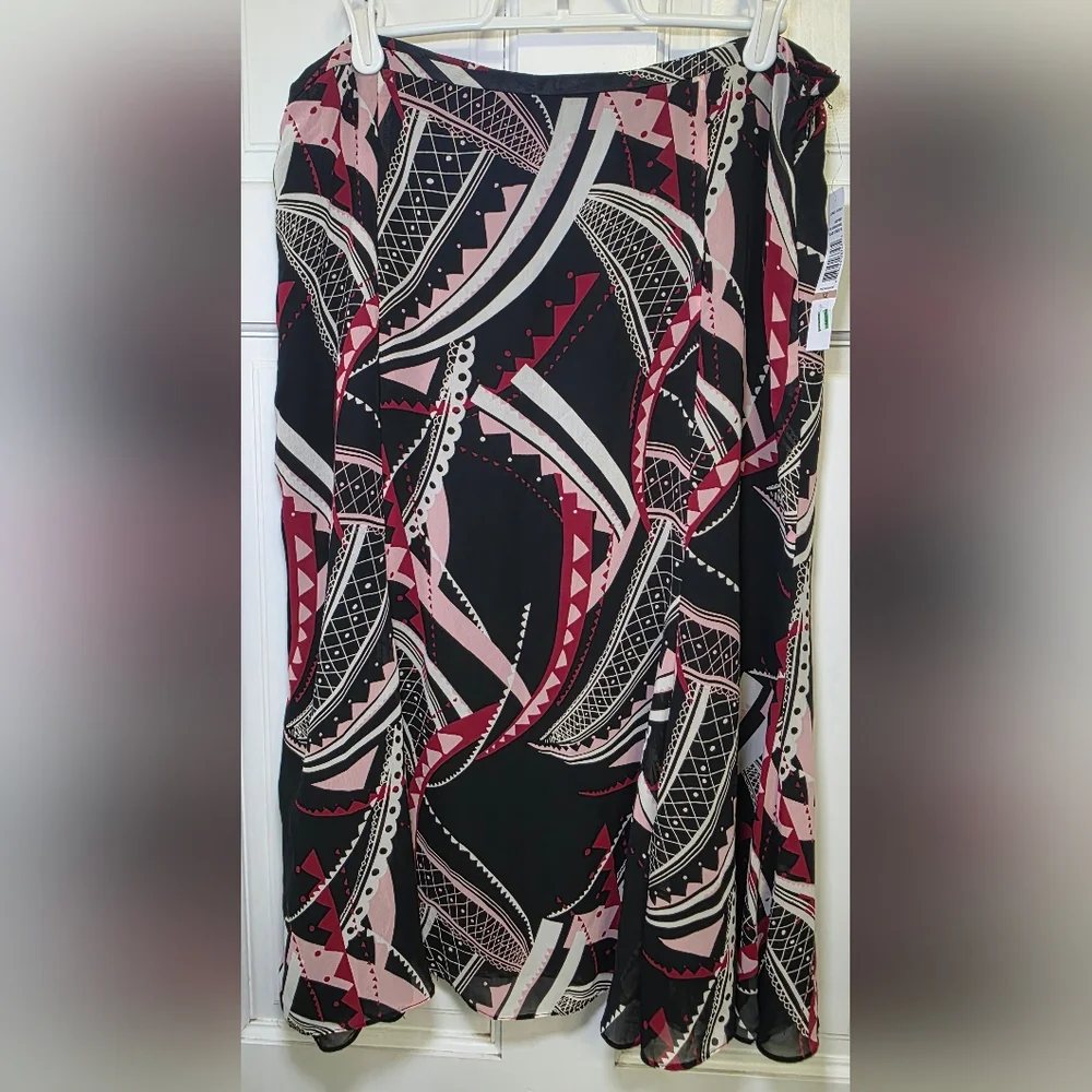 Jones Wear Fully Lined Promenade Black Comb Flowy Skirt- Womens 12 NWT